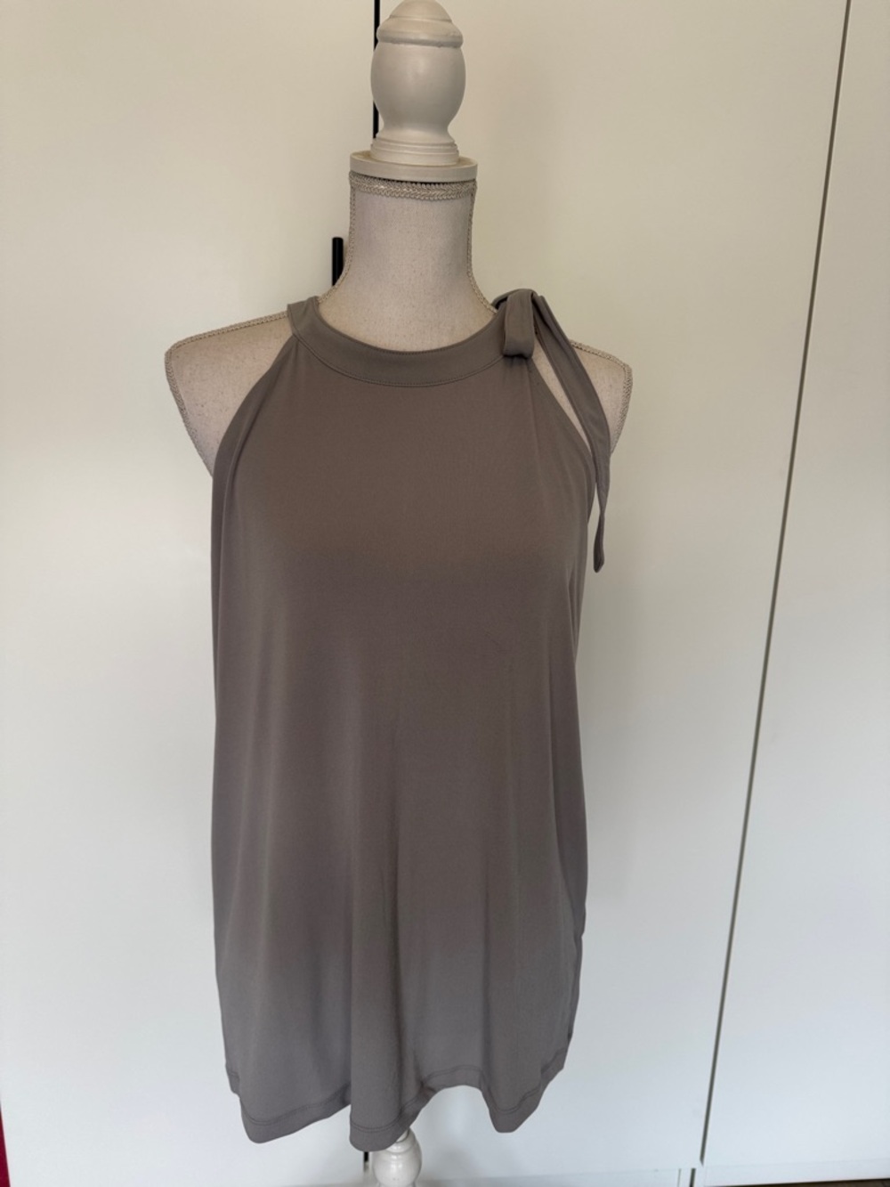 Banana Republic Factory Gray Tie-Shoulder Halter Tank Top